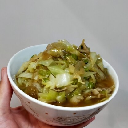 春雨をラーメンにして、野菜たっぷりラーメンになりました。
美味しかったです。
次回はエビや卵も入れたいです。